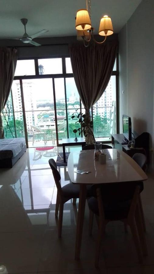 11-Modern Homestay Palazio Lake View Mount Austin Palazio Near Aeon Themepark Toppen Ikea Johor Bahru Dış mekan fotoğraf